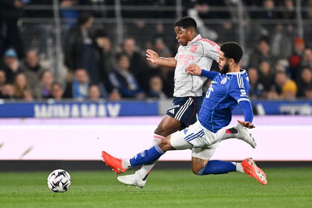 RC Strasbourg Alsace v Olympique Lyonnais - Ligue 1 McDonald s 02 Andrew OMOBAMIDELE (rcsa) - 09 ENDRICK Felipe Moreira de Sousa (ol) during the Ligue 1 McDonald s match between Strasbourg and Lyon at Stade de la Meinau on February 22, 2026 in Strasbourg, France. Strasbourg France  Copyright: xFEPx 776348297