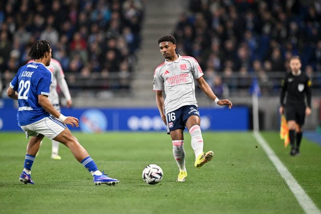 RC Strasbourg Alsace v Olympique Lyonnais - Ligue 1 McDonald s 16 ABNER VINICIUS (ol) during the Ligue 1 McDonald s match between Strasbourg and Lyon at Stade de la Meinau on February 22, 2026 in Strasbourg, France. Strasbourg France  Copyright: xFEPx 776348297