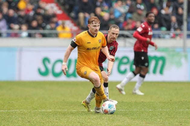 22.02.2026, xtgx, Fussball 2. Bundesliga, Hannover 96 - SG Dynamo Dresden emspor, v.l. Robert Wagner (Dresden, 18) (DFL DFB REGULATIONS PROHIBIT ANY USE OF PHOTOGRAPHS as IMAGE SEQUENCES and or QUASI-VIDEO) Hannover