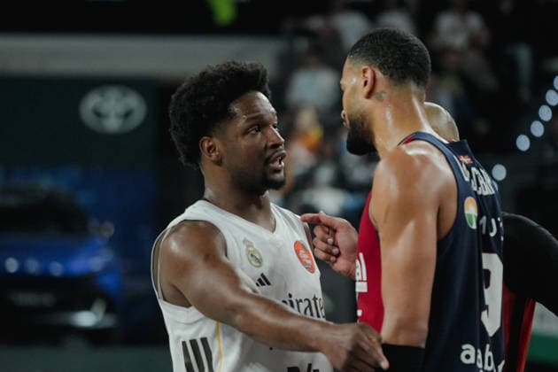 El Rey preside la final de la Copa de S.M. el Rey de baloncesto en Valencia El jugador del Real Madrid Andrés Feliz (i) y el jugador del Baskonia Timothé Luwawu-Cabarrot (d) durante la final de la Copa de S.M. el Rey de baloncesto, en el Roig Arena, a 22 de febrero de 2026, en Valencia, Comunidad Valenciana (Espana). En la final se enfrentan el Real Madrid y el Baskonia tras ganar en las semifinales a Valencia Basket y Barça, respectivamente. La Copa del Rey 2026 será su primera final copera directa en el formato actual; en otras ediciones se han cruzado sobre todo en cuartos o semifinales, pero no en el partido decisivo. 22 FEBRERO 2026;REY;ACB;FINAL;COPA DEL REY;BALONCESTO;2026;VALENCIA;ROIG ARENA Valencia (Comunidad Valenciana) Valencia (Comunidad Valenciana) Espana Copyright: xJorgexGilx 7314475