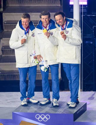 260222 Silver medalist Martin Lowstroem Nyenget of Norway, gold medalist Johannes Hosflot Klaebo of Noreay and bronze medalist Emil Iversen of Norway of Norway during the medal ceremony for men s 50km classic technique cross-country skiing during the Closing Ceremony of the 2026 Winter Olympics on February 22, 2026 in Verona. Photo: Emma Wallskog BILDBYRAN kod EW MB1342 Olympic Games, Olympische Spiele, Olympia, OS olympics winter olympics os ol olympiska spel vinter-os olympiske leker milano cortina 2026 milan cortina 2026 milano cortina 2026 olympic games milano cortina 2026 winter olympic games milano cortina-os milano cortina-ol vinter-ol 16 bbeng avslutningsceremoni closing ceremony Norway norge Gold guld medal medalj *** 260222 Silver medalist Martin Lowstroem Nyenget of Norway, gold medalist Johannes Hosflot Klaebo of Noreay and bronze medalist Emil Iversen of Norway of Norway during the medal ceremony for men s 50km classic technique cross country skiing during the Closing Ceremony of the 2026 Winter Olympics on February 22, 2026 in Verona Photo Emma Wallskog BILDBYRAN kod EW MB1342 olympic games olympics winter olympics os ol olympiska spel vinter os olympiske leker milano cortina 2026 milan cortina 2026 milano cortina 2026 olympic games milano cortina 2026 winter olympic games milano cortina os milano cortina ol vinter ol 16 bbeng avslutningsceremoni closing ceremony Norway norge Gold guld medal medalj  Copyright: EMMAxWALLSKOG BB260222EW054