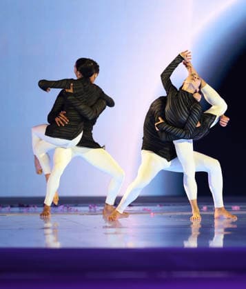 (260222) -- VERONA, Feb. 22, 2026 -- Actors perform during the closing ceremony of the Milan-Cortina 2026 Olympic Winter games, Winterspiele,Spiele, Summer games at Verona Olympic Arena in Verona, Italy, Feb. 22, 2026. ) (MICO2026)ITALY-VERONA-OLYMPIC WINTER GAMES-CLOSING CEREMONY LixMing 
