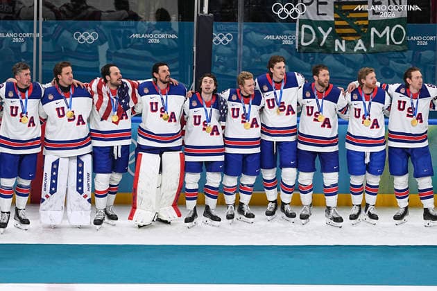 Team USA Olympiasieger Jubel nach Tor durch HUGHES Jack Eishockey Spiel Kanada - USA Finale 1 : 2 Olympics - Olympische Winterspiele 2026 Mailand - Cortina 06 - 22 Februar 2026 in Italien am 22.02.2026 in Mailand *** Team USA Olympic champions cheer after goal by HUGHES Jack Ice Hockey game Canada USA Final 1 2 Olympics Olympic Winter Games 2026 Milan Cortina 06 February 22, 2026 in Italy on February 22, 2026 in Milan Copyright: xx