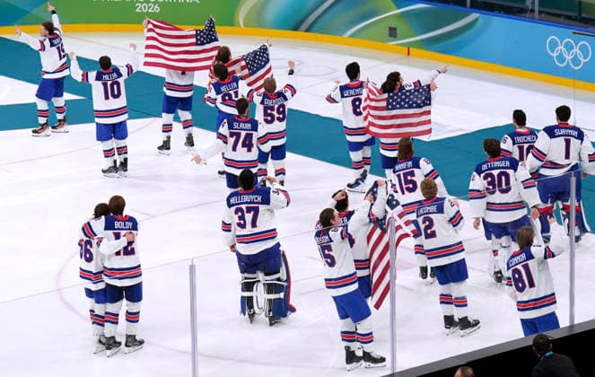 Team USA Olympiasieger Jubel nach Tor durch HUGHES Jack Eishockey Spiel Kanada - USA Finale 1 : 2 Olympics - Olympische Winterspiele 2026 Mailand - Cortina 06 - 22 Februar 2026 in Italien am 22.02.2026 in Mailand *** Team USA Olympic champions cheer after goal by HUGHES Jack Ice Hockey game Canada USA Final 1 2 Olympics Olympic Winter Games 2026 Milan Cortina 06 February 22, 2026 in Italy on February 22, 2026 in Milan Copyright: xx