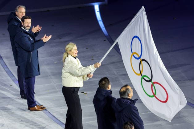 President of the International Olympic Committee (IOC) Kirsty Coventry waves the Olympic Flag during the Closing Ceremony of the Milano Cortina 2026 Olympic Games, Olympische Spiele, Olympia, OS at Verona Arena in Verona, Italy, on Sunday, February 22, 2026. Norway won the most medals with a total of 41, with the United States following at 33.  ITA20260222146 AARONxJOSEFCZYK