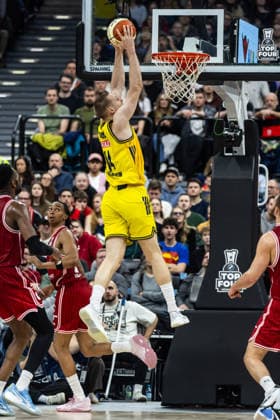 GER, BMW Top Four, Basketball BBL Pokal, Finale, BMA365 Bamberg Baskets - ALBA Berlin. 22.02.2026, SAP Garden, München, GER, BMW Top Four, Basketball BBL Pokal, Finale, BMA365 Bamberg Baskets - ALBA Berlin. Martynas Echodas (ALBA Berlin 14) Foto Alexander Trienitz München SAP Garden Bayern Deutschland