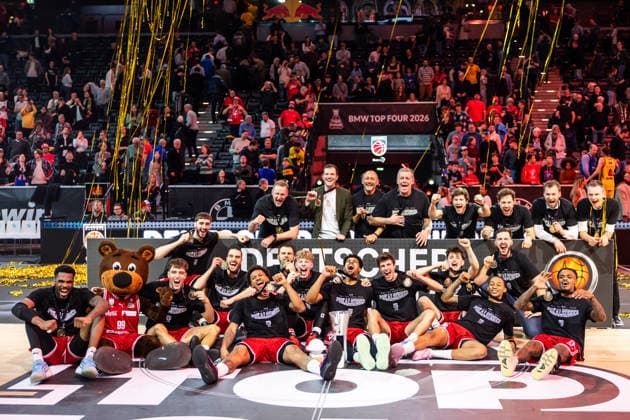 GER, BMW Top Four, Basketball BBL Pokal, Finale, BMA365 Bamberg Baskets - ALBA Berlin. 22.02.2026, SAP Garden, München, GER, BMW Top Four, Basketball BBL Pokal, Finale, BMA365 Bamberg Baskets - ALBA Berlin. Pokalsieger BMA365 Bamberg Baskets Foto Alexander Trienitz München SAP Garden Bayern Deutschland