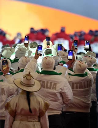 (260222) -- VERONA, Feb. 22, 2026 -- Italian athletes are pictured during the closing ceremony of the Milan-Cortina 2026 Olympic Winter games, Winterspiele,Spiele, Summer games at Verona Olympic Arena in Verona, Italy, Feb. 22, 2026. ) (MICO2026)ITALY-VERONA-OLYMPIC WINTER GAMES-CLOSING CEREMONY WangxKaiyan 