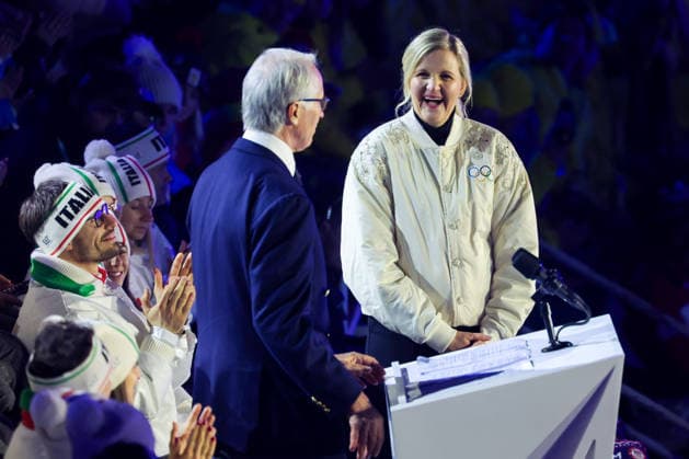 President of the International Olympic Committee (IOC) Kirsty Coventry looks on as President of the Organizing Committee for the Olympic and Paralympic Winter games, Winterspiele,Spiele, Summer games Milano Cortina 2026 Giovanni Malago speaks during the Closing Ceremony of the Milano Cortina 2026 Olympic Games, Olympische Spiele, Olympia, OS at Verona Arena in Verona, Italy, on Sunday, February 22, 2026. Norway won the most medals with a total of 41, with the United States following at 33.  ITA20260222148 AARONxJOSEFCZYK