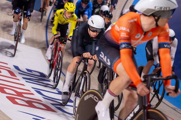 Action from the second heat of the Mens Points Race. Lloyds National Track cycling, Rad, Radsport, Bahnrad, Bahn Championship, National Cycling Centre, Manchester, England, 22nd Feb 2026. Copyright: xSeanxWalshx Sportspressphoto_SPR96547