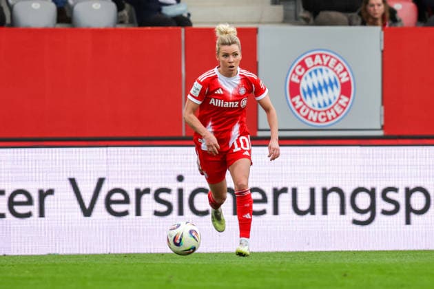 22.02.2026, xgrfx, Fussball Google Pixel Frauen-Bundesliga, FC Bayern Muenchen - VfL Wolfsburg v.l. Linda Dallmann (FC Bayern München) (DFL DFB REGULATIONS PROHIBIT ANY USE OF PHOTOGRAPHS as IMAGE SEQUENCES and or QUASI-VIDEO) Muenchen