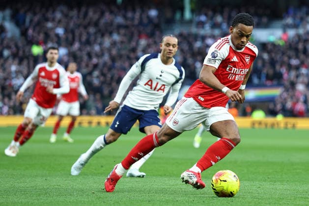 Tottenham Hotspur v Arsenal, Premier League Jurrien Timber of Arsenal attacking during the Tottenham Hotspur v Arsenal Premier League match at the Tottenham Hotspur Stadium, London, England on 22 February 2026 Credit: Ian Stephen Every Second Media Editorial use only. All images are copyright Every Second Media Limited. No images may be reproduced without prior permission. All rights reserved. Premier League and Football League images are subject to licensing agreements with Football DataCo Limited. see https: www.football-dataco.com Copyright: xIMAGO EveryxSecondxMediax ESM-1815-0072 IanxStephenx xEveryxSecondxMediax