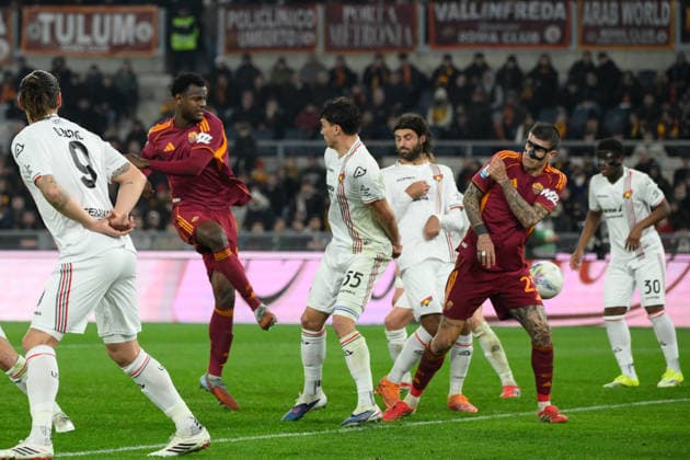 CALCIO - Serie A - AS Roma vs US Cremonese Romaâ??s Evan Ndicka goal 2-0 during the Italian Football Championship League A Enilive 2025 2026 match between AS Roma vs US Cremonese at the Olimpic Stadium in Rome on 22 February 2026. Rome Italy  Copyright: xIPAxSport ABACAx