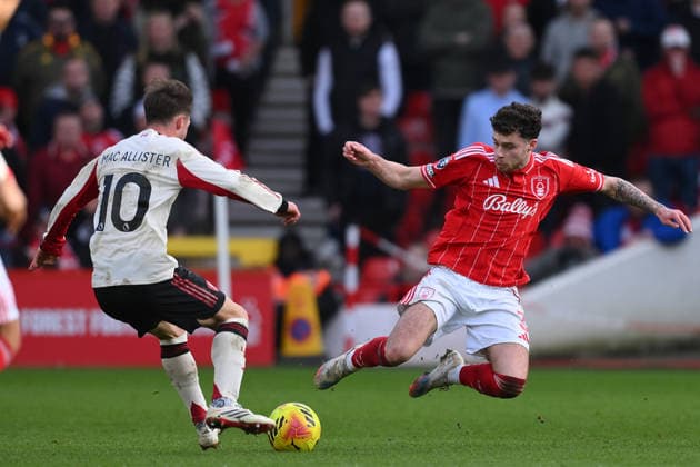 Nottingham Forest v Liverpool - Premier League Neco Williams of Nottingham Forest tackles Alexis Mac Allister of Liverpool during the Premier League match between Nottingham Forest and Liverpool at the City Ground in Nottingham, England, on February 22, 2026. Nottingham Nottinghamshire United Kingdom  Copyright: xMIxNewsx originalFilename:fletcher-nottingh260222_npjtR.jpg