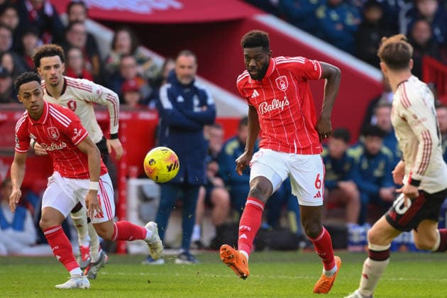 Nottingham Forest v Liverpool - Premier League Ibrahim Sangare of Nottingham Forest plays the ball forward during the Premier League match between Nottingham Forest and Liverpool at the City Ground in Nottingham, England, on February 22, 2026. Nottingham Nottinghamshire United Kingdom  Copyright: xMIxNewsx originalFilename:fletcher-nottingh260222_npSC6.jpg