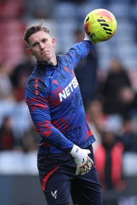 Crystal Palace v Wolverhampton Wanderers - Premier League Dean Henderson of Crystal Palace warms up before the Premier League match between Crystal Palace and Wolverhampton Wanderers at Selhurst Park in London, England, on February 22, 2026. London Greater London United Kingdom  Copyright: xMIxNewsx originalFilename:fletcher-crystalp260222_npHXp.jpg