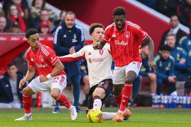 Nottingham Forest v Liverpool - Premier League Ibrahim Sangare of Nottingham Forest wins the ball from Curtis Jones of Liverpool during the Premier League match between Nottingham Forest and Liverpool at the City Ground in Nottingham, England, on February 22, 2026. Nottingham Nottinghamshire United Kingdom  Copyright: xMIxNewsx originalFilename:fletcher-nottingh260222_np2i8.jpg
