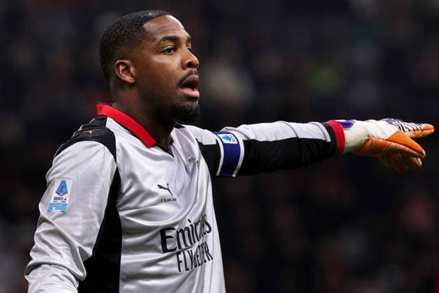AC Milan vs Parma Calcio Italy, Milan, 2026 02 22: Mike Maignan (AC Milan) gives advices to teammates in the second half during soccer game AC Milan vs Parma Calcio, Serie A Enilive 2025-2026 day 26 at San Siro Stadium Milan Lombardy Deutschland Copyright: xFabrizioxAndreaxBertanix