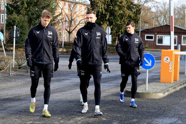 DEU, DFL, 2. FBL Hertha BSC, Training, 23.02.2026, Sportforum, Berlin, DEU, DFL, 2. FBL Hertha BSC, Training, im Bild Luca Schuler (Hertha BSC Berlin 18), Paul Seguin (Hertha BSC Berlin 30), Josip Brekalo (Hertha BSC Berlin 7) DFL - regulations prohibit any use of Photographs as image sequences and or quasi-video