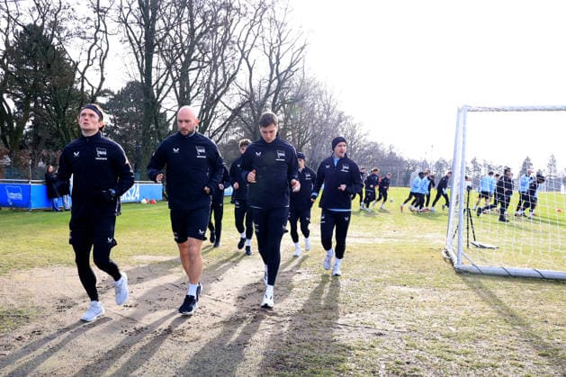 DEU, DFL, 2. FBL Hertha BSC, Training, 23.02.2026, Sportforum, Berlin, DEU, DFL, 2. FBL Hertha BSC, Training, im Bild Auslauftraining, auslaufen nach einem Spiel, Fabian Reese (Hertha BSC Berlin 11), Toni Leistner (Hertha BSC Berlin 37), Tjark Ernst (Hertha BSC Berlin 1) DFL - regulations prohibit any use of Photographs as image sequences and or quasi-video