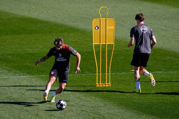 February 23, 2026, Majadahonda, Madrid, Spain: Giuliano Simeone during the training day of Atletico de Madrid ahead the UEFA Champions League 2025 26 KO play-offs Second Leg match against Club Brugge KV at Ciudad Deportiva Wanda Atletico de Madrid on February 23, 2026, in Majadahonda, Madrid, Spain. Atletico De Madrid Training Session And press conference, PK, Pressekonferenz - UEFA Champions League 2025 26 KO Play-Offs Second Leg - ZUMAa181 20260223_zaa_a181_031 Copyright: xDennisxAgyemanx