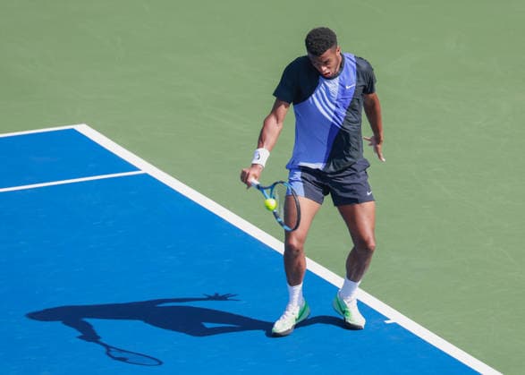 Giovanni Mpetshi Perricard, Dubai Duty Free Tennis Championships, Dubai, U.A.E. Tennis - Dubai Tennis Championships 2025 - ATP, Tennis Herren - Dubai Duty Free Tennis Stadium - Dubai - - United Arab Emirates - 23 February 2026. Copyright: xJuergenxHasenkopfx