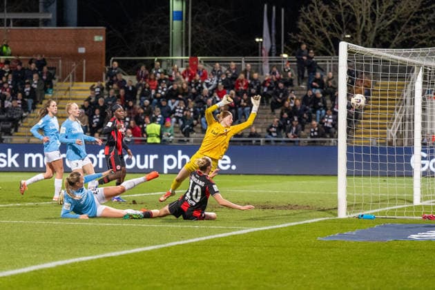 23.02.2026, xhfmx, Fussball Google Pixel Frauen-Bundesliga, Eintracht Frankfurt - SC Freiburg Laura Freigang (Eintracht Frankfurt Frauen) erzielt das 1:0 gegen Freiburg. Tor, Goal (DFL DFB REGULATIONS PROHIBIT ANY USE OF PHOTOGRAPHS as IMAGE SEQUENCES and or QUASI-VIDEO) Frankfurt am Main