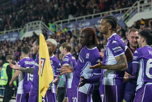 ACF Fiorentina v Pisa SC - Serie A Enilive Moise Kean of ACF Fiorentina celebrates with Cher Ndour after scoring first goal during the serie Serie A Enilive match between ACF Fiorentina and Pisa SC at Stadio Artemio Franchi on February 23, 2026 in Florence, Italy Florence Stadio Artemio Franchi Tuscany Italy Copyright: xGiuseppexMaffiax 260223_SerieA_Lazio-Atalanta_GM_04824