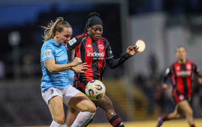 GER, Frankfurt, Eintracht Frankfurt vs SC Freiburg, Google Pixel Bundesliga, Fussball, DFB, Spielzeit 2025 2026, Stadion am Brentanobad, 19. Spieltag im Bild v.l.: Lisa Karl (SC Freiburg Frauen 2), Nicole Anyomi (Eintracht Frankfurt Frauen 19), Zweikampf DFB DFL REGULATIONS PROHIBIT ANY USE OF PHOTOGRAPHS AS IMAGE SEQUENCES AND OR QUASI-VIDEO, 23.02.2026 Copyright: HMBxMedia HendrikxHamelau