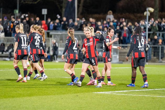 23.02.2026, xhfmx, Fussball Google Pixel Frauen-Bundesliga, Eintracht Frankfurt - SC Freiburg Die Eintracht Frankfurt Frauen bejubeln das 2:0 durch Elisa Senß (Eintracht Frankfurt Frauen) gegen den SC Freiburg. Tor, Goal, Jubel, Celebration (DFL DFB REGULATIONS PROHIBIT ANY USE OF PHOTOGRAPHS as IMAGE SEQUENCES and or QUASI-VIDEO) Frankfurt am Main