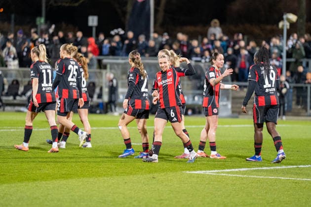 23.02.2026, xhfmx, Fussball Google Pixel Frauen-Bundesliga, Eintracht Frankfurt - SC Freiburg Die Eintracht Frankfurt Frauen bejubeln das 2:0 durch Elisa Senß (Eintracht Frankfurt Frauen) gegen den SC Freiburg. Tor, Goal, Jubel, Celebration (DFL DFB REGULATIONS PROHIBIT ANY USE OF PHOTOGRAPHS as IMAGE SEQUENCES and or QUASI-VIDEO) Frankfurt am Main