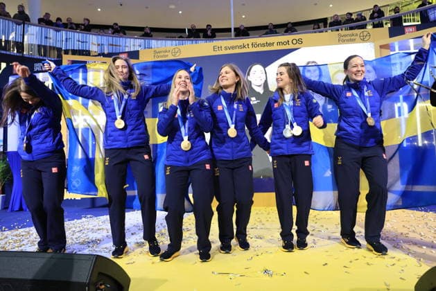 STOCKHOLM, SWEDEN 20260223 Four-time Olympic medalist in long jump Ebba Andersson (2nd from left) and Olympic gold medalists in curling Team Hasselborg Anna Hasselborg, Sara McManus, Sofia Scharback, Johanna Heldin, Agnes Knochenhauer (right) are celebrated at the Olympiafestivalen Westfield Mall of Scandinavia in Solna on Monday. STOCKHOLM SWEDEN x60160x *** STOCKHOLM, SWEDEN 20260223 Four time Olympic medalist in long jump Ebba Andersson 2nd from left and Olympic gold medalists in curling Team Hasselborg Anna Hasselborg, Sara McManus, Sofia Scharback, Johanna Heldin, Agnes Knochenhauer right are celebrated at the Olympiafestivalen Westfield Mall of Scandinavia in Solna on Monday STOCKHOLM SWEDEN x60160x  Copyright: xStefanxJerrevang TTx HOMECOMING OCCASIONS