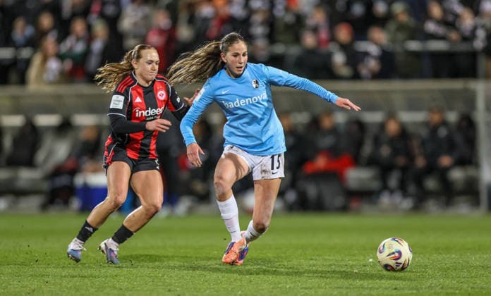 GER, Frankfurt, Eintracht Frankfurt vs SC Freiburg, Google Pixel Bundesliga, Fussball, DFB, Spielzeit 2025 2026, Stadion am Brentanobad, 19. Spieltag im Bild v.l.: Lisanne Gräwe (Eintracht Frankfurt Frauen 8), Maj Schneider (SC Freiburg Frauen 15) DFB DFL REGULATIONS PROHIBIT ANY USE OF PHOTOGRAPHS AS IMAGE SEQUENCES AND OR QUASI-VIDEO, 23.02.2026 Copyright: HMBxMedia HendrikxHamelau