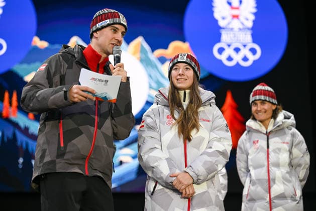 OLYMPICS - Winter Olympic Games, Olympische Spiele, Olympia, OS Milano Cortina 2026 INNSBRUCK,AUSTRIA,23.FEB.26 - OLYMPICS - Winter Olympic Games Milano Cortina 2026, Olympic Team Austria, medal celebration. Image shows Jannine Rosner (AUT).  GEPAxpictures xDanielxSchoenherr