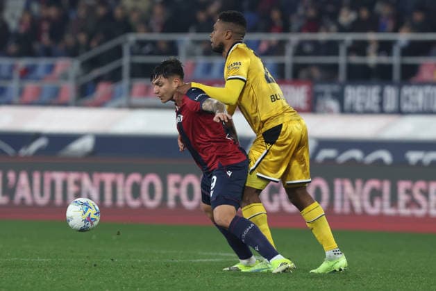 Bologna™s Santiago Castro fight for the ball with Udinese™s Christian Kabasele during the Serie A soccer match between Bologna and Udinese at the Renato Dall™Ara Stadium in Bologna -Monday, February 23, 2026. - Soccer .  Copyright: xGiannixSantandrea LaPressex