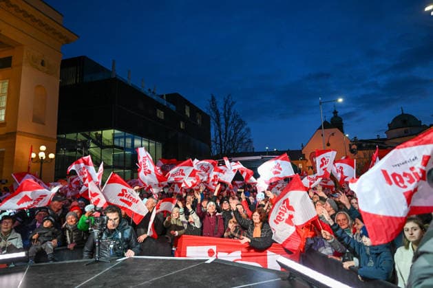 OLYMPICS - Winter Olympic Games, Olympische Spiele, Olympia, OS Milano Cortina 2026 INNSBRUCK,AUSTRIA,23.FEB.26 - OLYMPICS - Winter Olympic Games Milano Cortina 2026, Olympic Team Austria, medal celebration. Image shows a feature with the crowd.  GEPAxpictures xDanielxSchoenherr