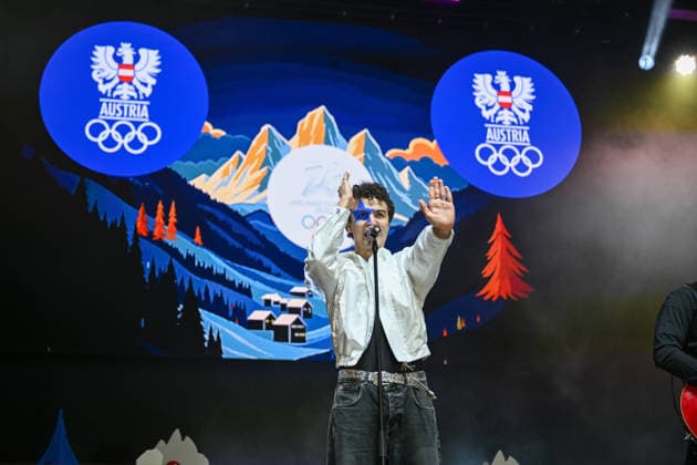 OLYMPICS - Winter Olympic Games, Olympische Spiele, Olympia, OS Milano Cortina 2026 INNSBRUCK,AUSTRIA,23.FEB.26 - OLYMPICS - Winter Olympic Games Milano Cortina 2026, Olympic Team Austria, medal celebration. Image shows showact Cosmo.  GEPAxpictures xDanielxSchoenherr