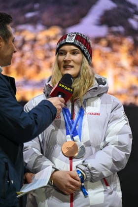 OLYMPICS - Winter Olympic Games, Olympische Spiele, Olympia, OS Milano Cortina 2026 INNSBRUCK,AUSTRIA,23.FEB.26 - OLYMPICS - Winter Olympic Games Milano Cortina 2026, Olympic Team Austria, medal celebration. Image shows Selina Egle (AUT).  GEPAxpictures xDanielxSchoenherr