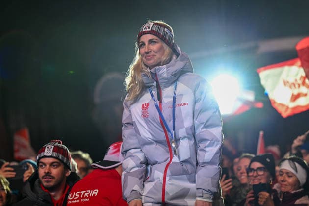 OLYMPICS - Winter Olympic Games, Olympische Spiele, Olympia, OS Milano Cortina 2026 INNSBRUCK,AUSTRIA,23.FEB.26 - OLYMPICS - Winter Olympic Games Milano Cortina 2026, Olympic Team Austria, medal celebration. Image shows Sabine Payer (AUT).  GEPAxpictures xDanielxSchoenherr