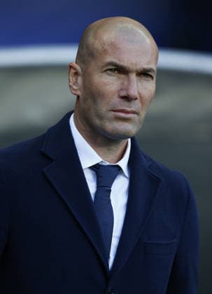Manchester City vs Real Madrid: UEFA Champions League MANCHESTER, UNITED KINGDOM - APRIL 26: Real Madrid s head coach Zinedine Zidane is seen during the Champions League Semi-Final soccer match between Manchester City FC and Real Madrid at the Etihad Stadium in Manchester, north west England on April 26th, 2016. Manchester Ingiltere. Editorial use only. Please get in touch for any other usage.  Copyright: x2025xAnadoluxLindseyxParnabyx