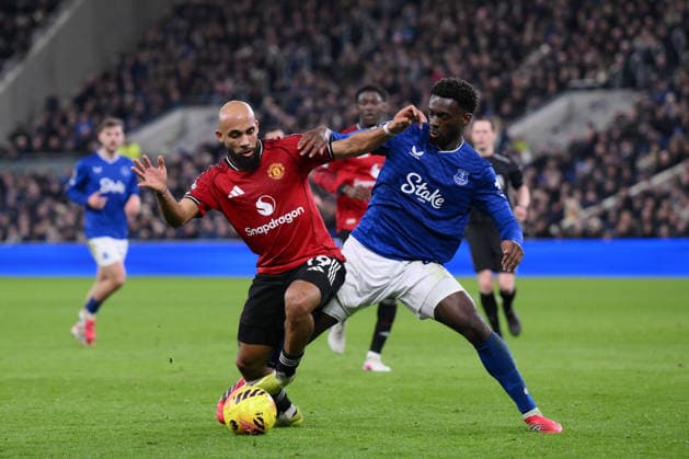 Bryan Mbeumo of Manchester United, ManU and Tim Iroegbunam of Everton - Everton v Manchester United, Premier League, Hill Dickinson Stadium, Liverpool, UK, Football - 23rd February 2026 Everton v Manchester United, Premier League, Football, Hill Dickinson Stadium, Liverpool, UK - 23 Feb 2026Liverpool Hill Dickinson Stadium United Kingdom EDITORIAL USE ONLY No use with unauthorised audio, video, data, fixture lists, club league logos or live services. Online in-match use limited to 120 images, no video emulation. No use in betting, games or single club league player publications. Copyright: xMDI Shutterstockx 16687971ba