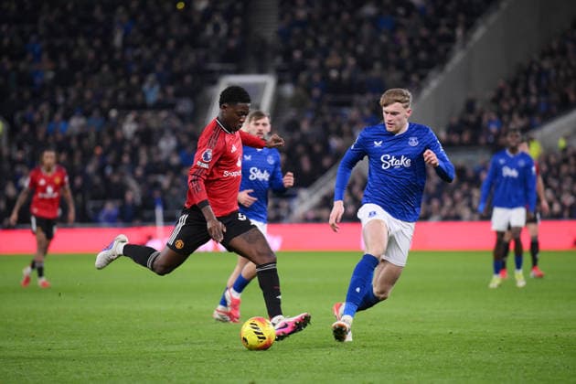 Kobbie Mainoo of Manchester United, ManU in action - Everton v Manchester United, Premier League, Hill Dickinson Stadium, Liverpool, UK, Football - 23rd February 2026 Everton v Manchester United, Premier League, Football, Hill Dickinson Stadium, Liverpool, UK - 23 Feb 2026Liverpool Hill Dickinson Stadium United Kingdom EDITORIAL USE ONLY No use with unauthorised audio, video, data, fixture lists, club league logos or live services. Online in-match use limited to 120 images, no video emulation. No use in betting, games or single club league player publications. Copyright: xMDI Shutterstockx 16687971bb