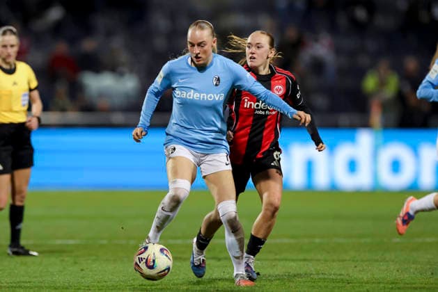 Tessa Blumenberg (SC Freiburg) und Lisanne Graewe (Eintracht Frankfurt) kaempfen um den Ball, Google Pixel Frauen-Bundesliga, Eintracht Frankfurt v SC Freiburg, Stadion am Brentanobad am 23. February 2026 in Frankfurt, Deutschland. (Foto von Marco Steinbrenner DeFodi Images) Tessa Blumenberg (SC Freiburg) und Lisanne Graewe (Eintracht Frankfurt) battle for the ball, Google Pixel Frauen-Bundesliga, Eintracht Frankfurt v SC Freiburg, Stadion am Brentanobad, February 23, 2026 in Frankfurt, Germany. (Photo by Marco Steinbrenner DeFodi Images) DFB DFL REGULATIONS PROHIBIT ANY USE OF PHOTOGRAPHS AS IMAGE SEQUENCES AND OR QUASI-VIDEO. -