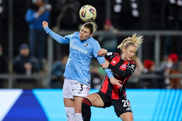 Alina Axtmann (SC Freiburg) und Rebecka Blomqvist (Eintracht Frankfurt) kaempfen um den Ball, Google Pixel Frauen-Bundesliga, Eintracht Frankfurt v SC Freiburg, Stadion am Brentanobad am 23. February 2026 in Frankfurt, Deutschland. (Foto von Marco Steinbrenner DeFodi Images) Alina Axtmann (SC Freiburg) und Rebecka Blomqvist (Eintracht Frankfurt) battle for the ball, Google Pixel Frauen-Bundesliga, Eintracht Frankfurt v SC Freiburg, Stadion am Brentanobad, February 23, 2026 in Frankfurt, Germany. (Photo by Marco Steinbrenner DeFodi Images) DFB DFL REGULATIONS PROHIBIT ANY USE OF PHOTOGRAPHS AS IMAGE SEQUENCES AND OR QUASI-VIDEO. -