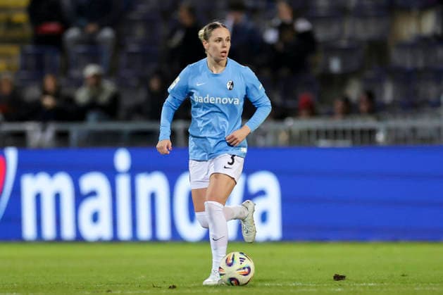 Alina Axtmann (SC Freiburg) kontrolliert den Ball, Google Pixel Frauen-Bundesliga, Eintracht Frankfurt v SC Freiburg, Stadion am Brentanobad am 23. February 2026 in Frankfurt, Deutschland. (Foto von Marco Steinbrenner DeFodi Images) Alina Axtmann (SC Freiburg) controls the ball, Google Pixel Frauen-Bundesliga, Eintracht Frankfurt v SC Freiburg, Stadion am Brentanobad, February 23, 2026 in Frankfurt, Germany. (Photo by Marco Steinbrenner DeFodi Images) DFB DFL REGULATIONS PROHIBIT ANY USE OF PHOTOGRAPHS AS IMAGE SEQUENCES AND OR QUASI-VIDEO. -
