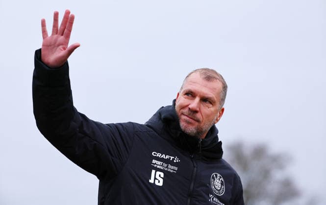 Leipzig, 22.02.2026, Bruno-Plache-Stadion, Fussball, Regionalliga NO , 1. FC LOK LEIPZIG vs. FC EILENBURG , Im Bild: Trainer Jochen Seitz, Lok Leipzig ,