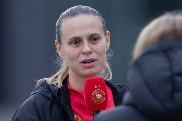 Training Deutsche Fußball-Nationalmannschaft der Frauen Klara Bühl (FC Bayern München). Training der Frauen-Nationalmannschaft vor den WM-Qualifikationsspielen gegen Slowenien und Norwegen am 24. Februar 2026 in Frankfurt am Main, Frankfurt am Main Hessen Deutschland DFB-Campus