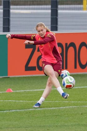 24.02.2026, xgrfx, Fussball DFB-Medientermine, Deutsche Frauennationalmannschaft - Training v.l. Sjoeke Nüsken (Deutsche Frauennationalmannschaft) (DFL DFB REGULATIONS PROHIBIT ANY USE OF PHOTOGRAPHS as IMAGE SEQUENCES and or QUASI-VIDEO) Frankfurt am Main