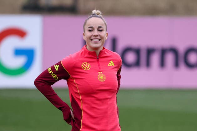Frankfurt am Main, Deutschland 24. Februar 2026: Vorbereitung auf das Frauen WM-Qualifikationsspiel Deutschland vs. Slovenien - Training Im Bild: Giulia Gwinn (Deutschland) beim Training auf dem DFB Campus in Frankfurt Copyright: HMBxMedia MadeleinexFantini