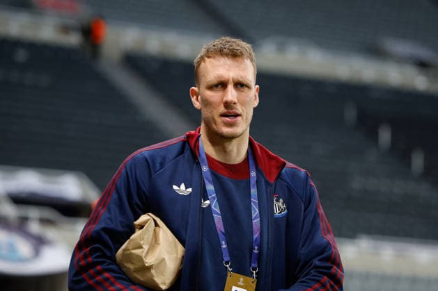 Newcastle United v FK QARABAG, Champions League Dan Burn of Newcastle United arrives for todays game during the Champions League match between Newcastle United and FK QARABAG at St. James s Park, Newcastle, UK on 24 February 2026. Newcastle St. James s Park Tyne and Wear UK Editorial use only , Copyright: xCraigxCowanx PSI-23795-0027